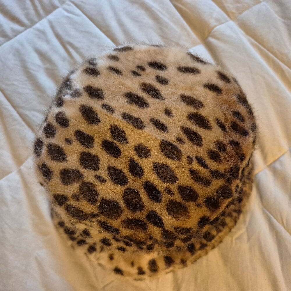 Vintage Leopard print Faux Fur Hat - Picture 3 of 9